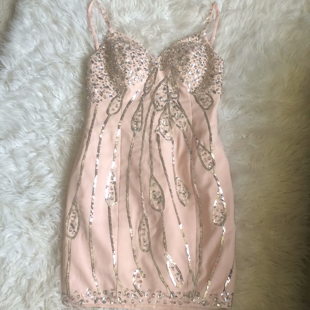 Beaded dress 👗 - Picture 2 of 8